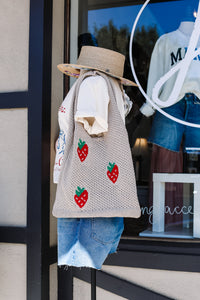 Sweet Strawberry Mesh Tote / Tan