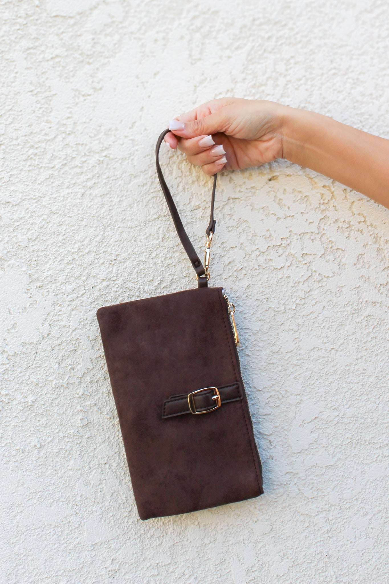 Zephyr Suede Wristlet / Rich Brown