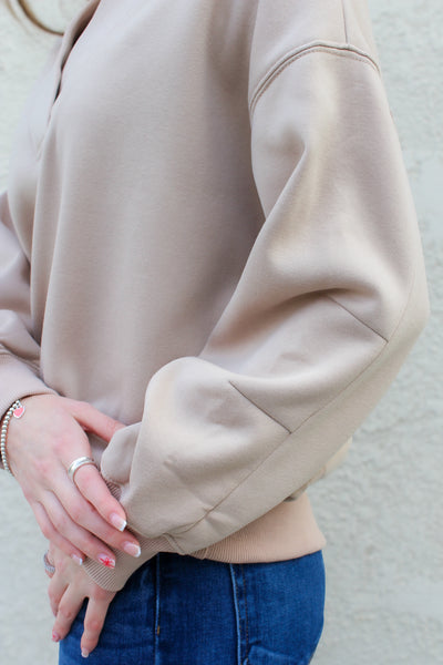 Catching Flights Collared Pullover / Taupe