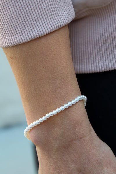 Dainty Pearl Bracelet
