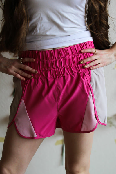Around The Block Shorts / Hot Pink