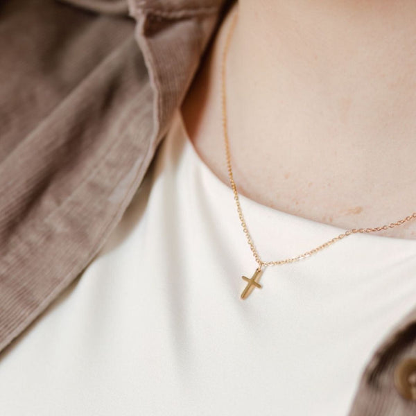 18k Gold Cross Necklace