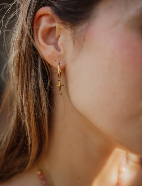 Cross Hoop Earrings 18kt