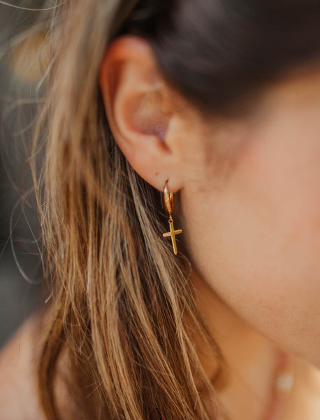 Cross Hoop Earrings 18kt