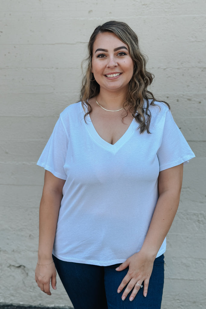 Girlfriend V Neck Tee / White