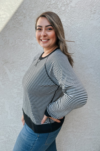 Victoria Reversible Pullover / Black and White