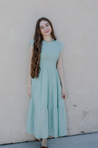 Sunday Stroll Midi Dress / Light Sage