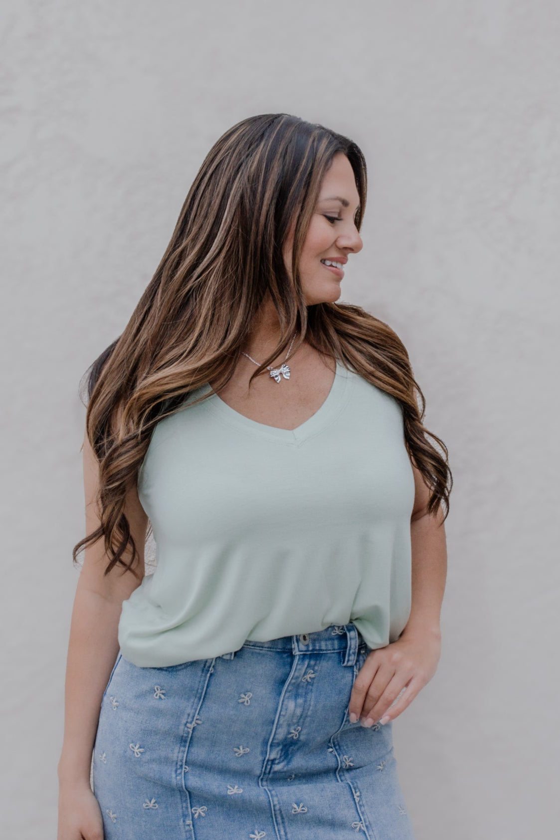 Dara V Neck Tank / Sage