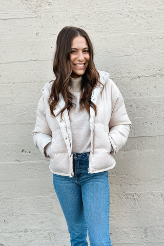Let's Chill Puffer Jacket / Beige