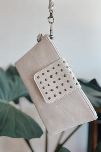 Riviera Maya Rivet Clutch / Cream
