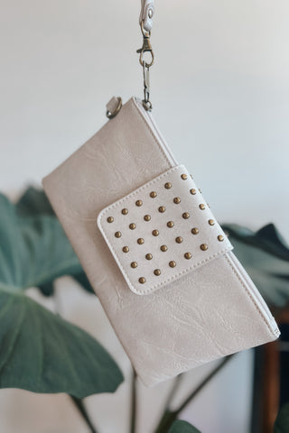 Riviera Maya Rivet Clutch / Cream