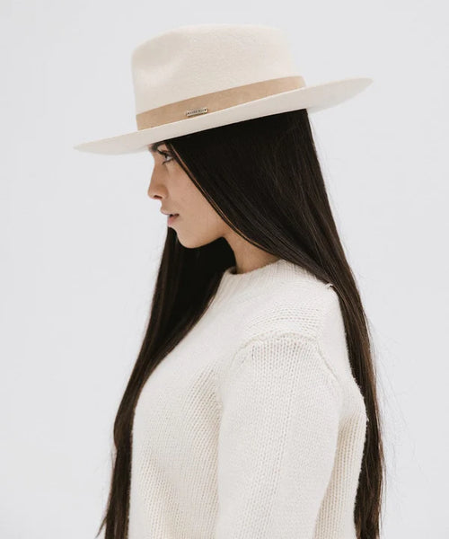 Gigi Pip / Holly Rancher / Off White