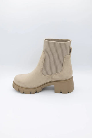 Zordy Sweater Knit Chelsea Boots / Light Wheat