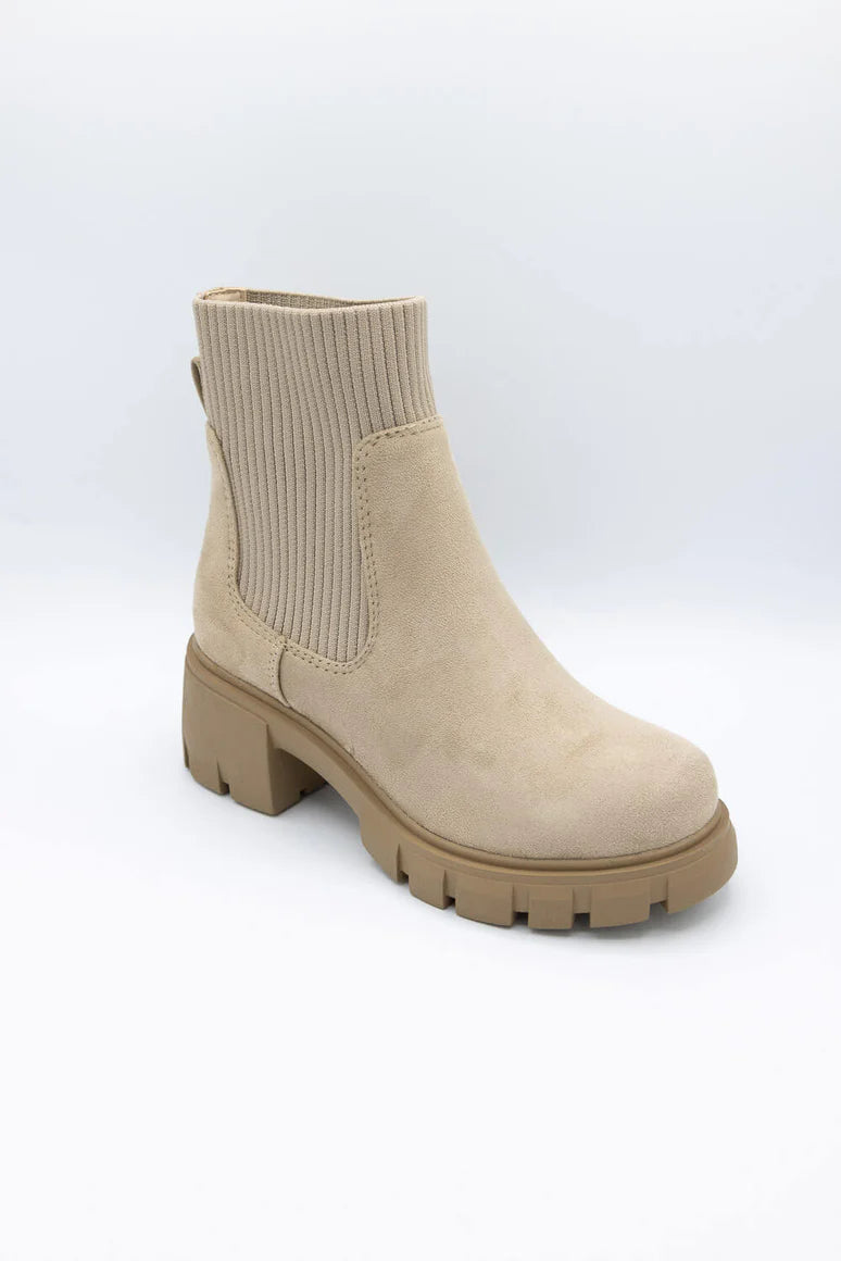 Zordy Sweater Knit Chelsea Boots / Light Wheat
