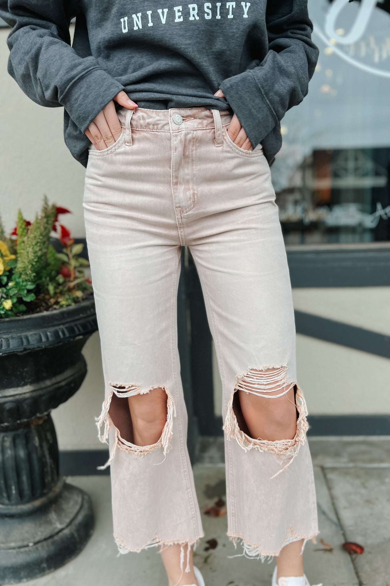 Morgan Distressed Jeans / Rose by Vervet