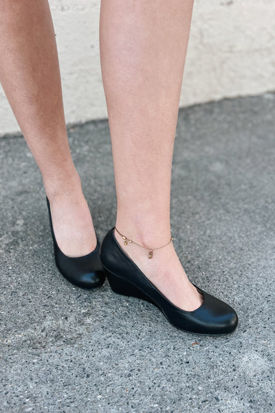 Chinese Laundry Nima Smooth Wedge *final sale*
