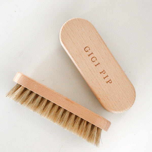 Gigi Pip / Hat Brush