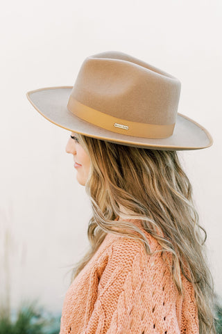 Gigi Pip / Monroe Rancher Brown